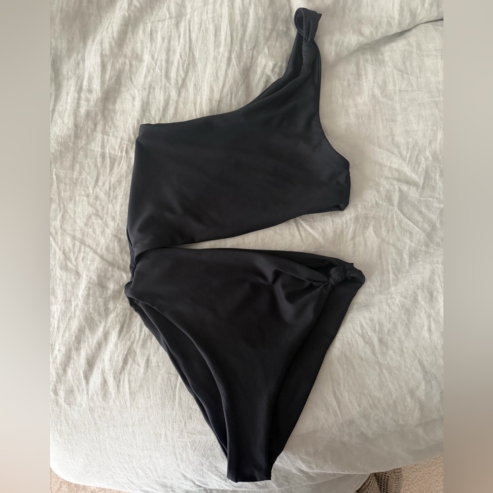 Skatie “Nicole” style over the shoulder one-piece